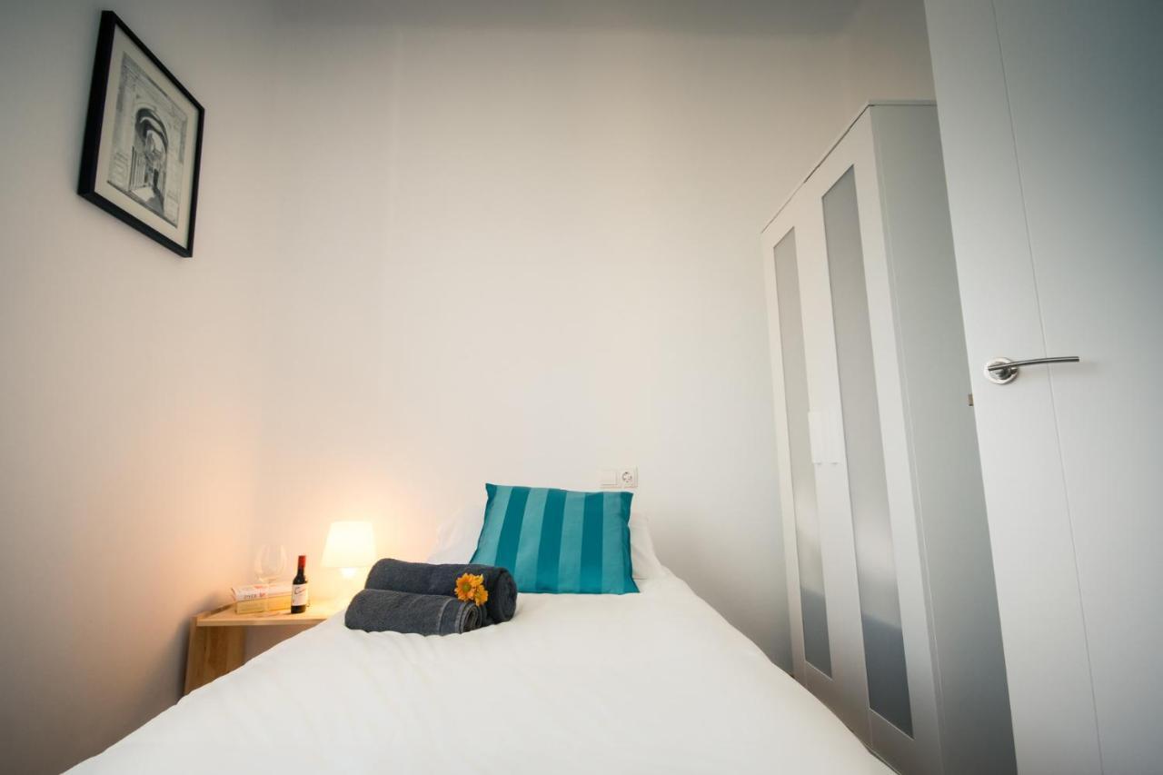 Holidays2Malaga Heredia 3 bedroom opposite Malaga Port Exteriör bild