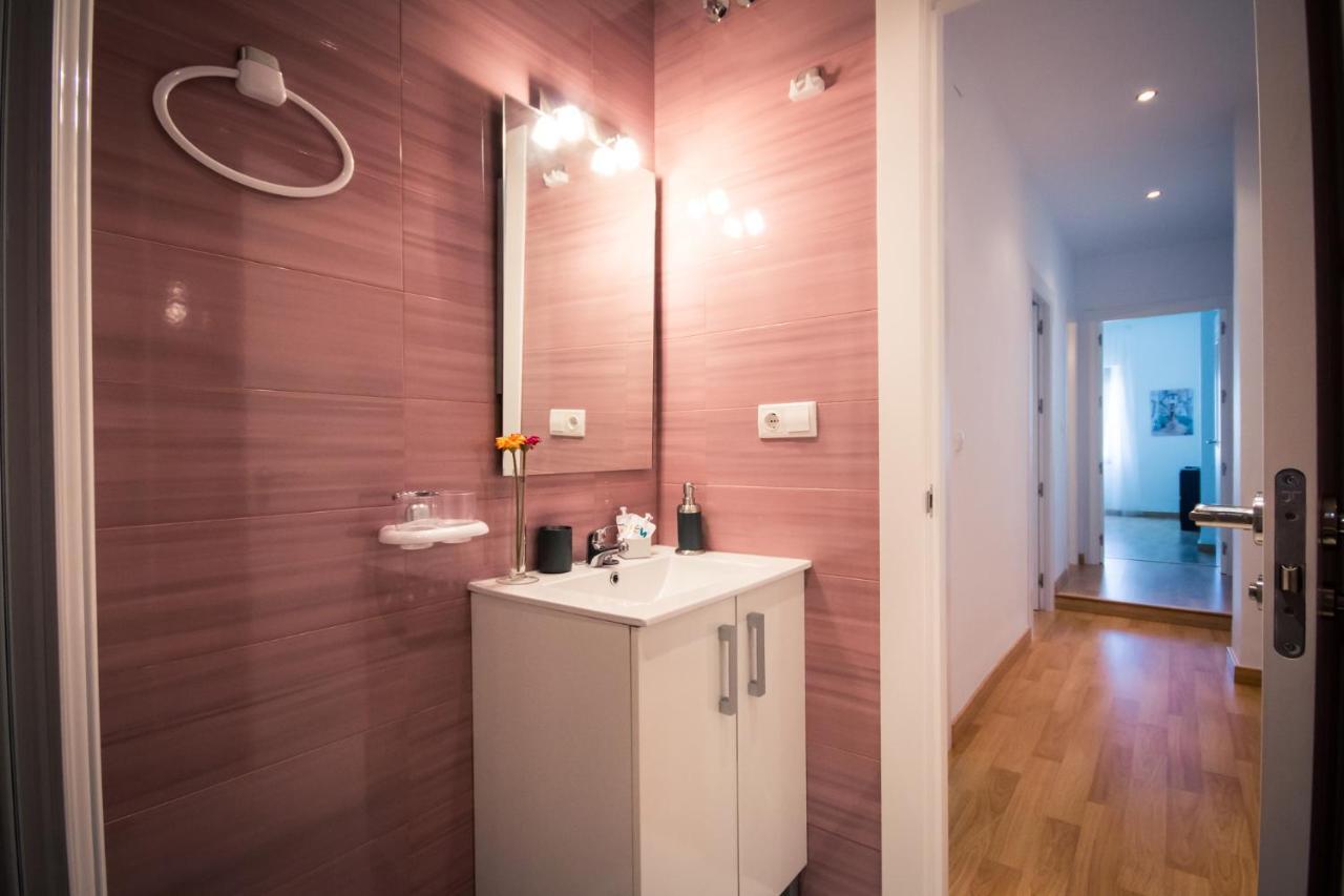 Holidays2Malaga Heredia 3 bedroom opposite Malaga Port Exteriör bild