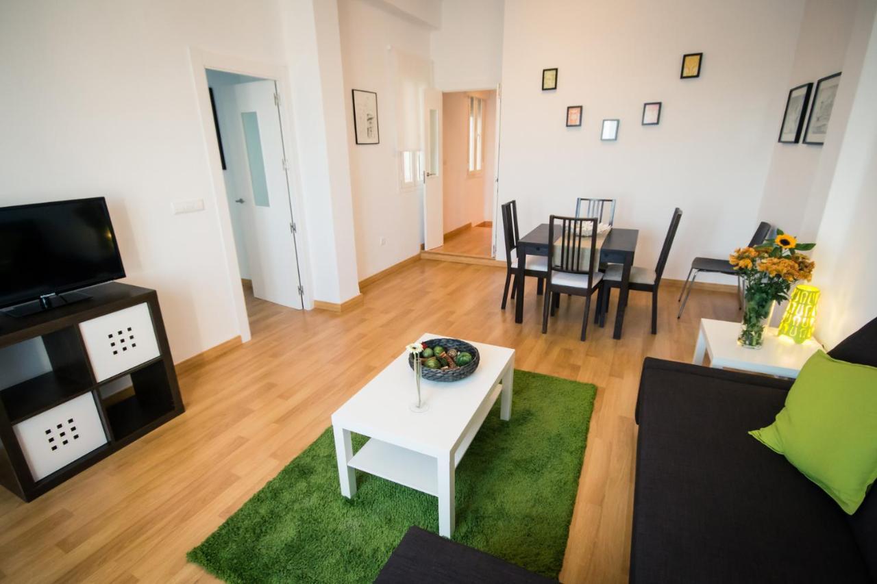 Holidays2Malaga Heredia 3 bedroom opposite Malaga Port Exteriör bild